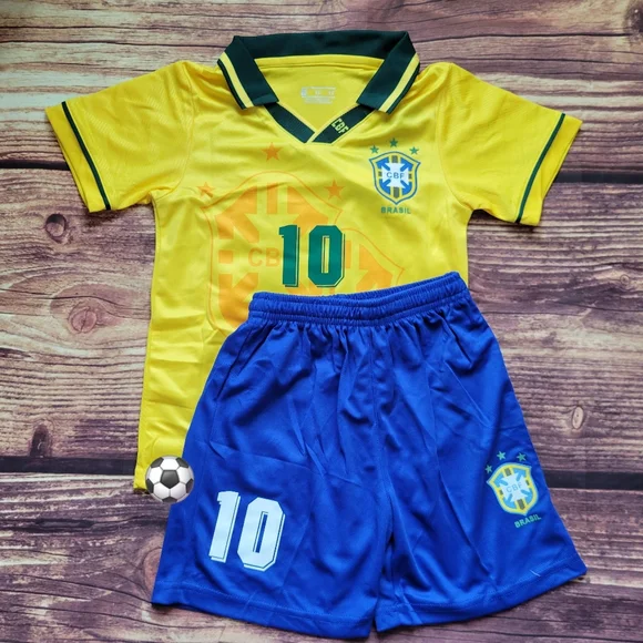 Retro Brazil Home kid's soccer uniform - Picture 2 of 2